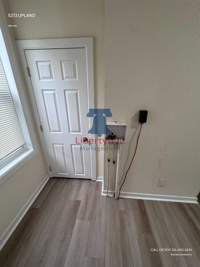 Foto del edificio - 5213 Upland St