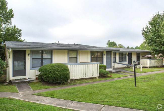 Building Photo - The Village at Holly Park