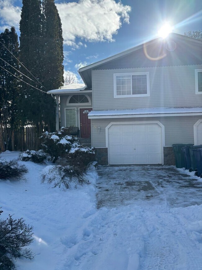 Foto del edificio - 726-728 E Spokane Ave