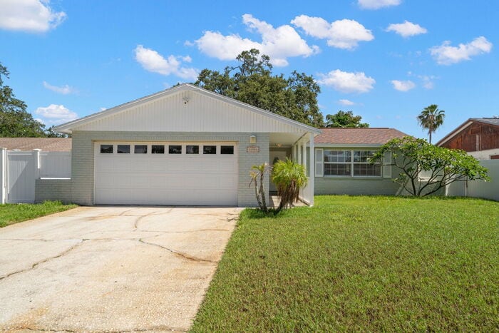 Primary Photo - UPGRADED Home For Rent in Orangewood Highl...