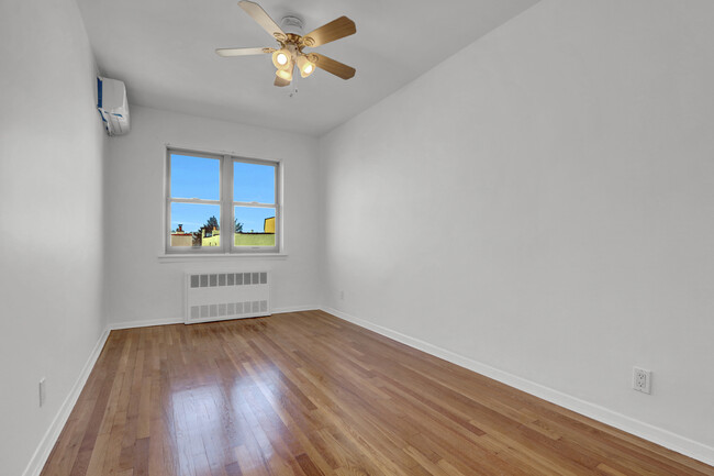 Building Photo - 2532 48th St