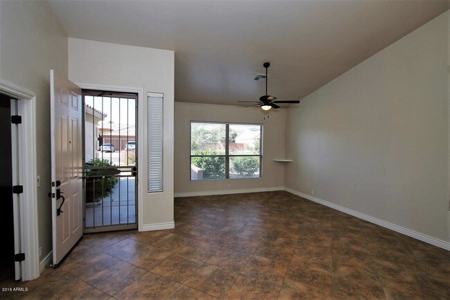 Foto del edificio - 9137 W Camino De Oro