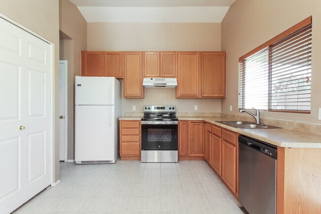 Foto del edificio - 3618 W Creedance Blvd