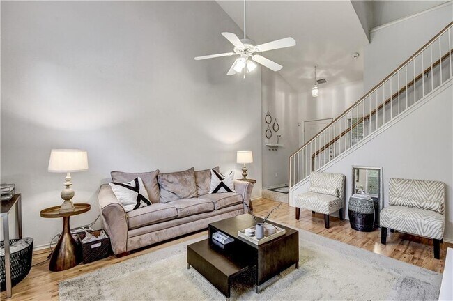 Foto del edificio - 11515 James B Connolly Ln