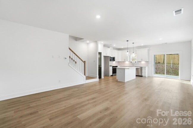 Foto del edificio - 3945 Tillman Rd