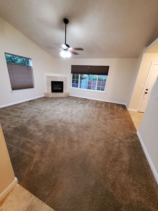 Building Photo - 103 Lantana Ave SE
