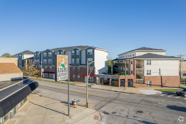 Foto del edificio - New Channey Flats Town Homes