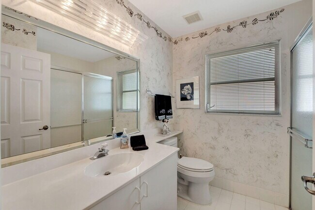Building Photo - 12659 Majestic Isles Dr