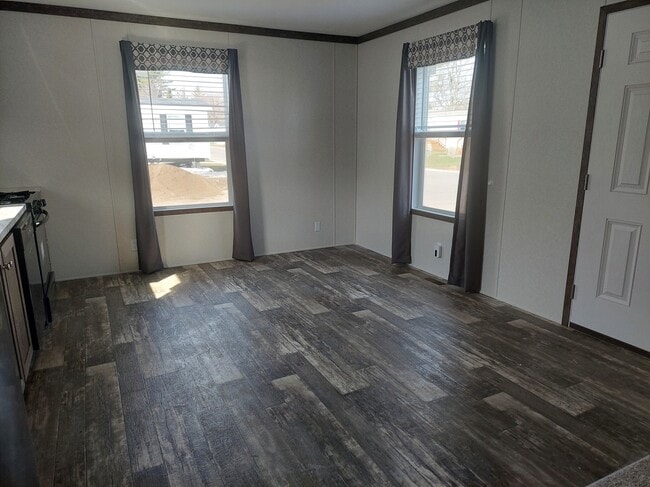 Building Photo - 231 Magnolia Pl