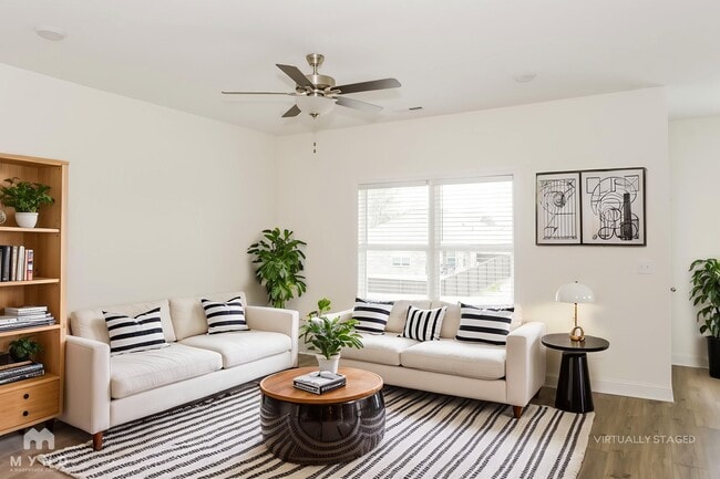 Foto del edificio - 150 Rose Vly Dr