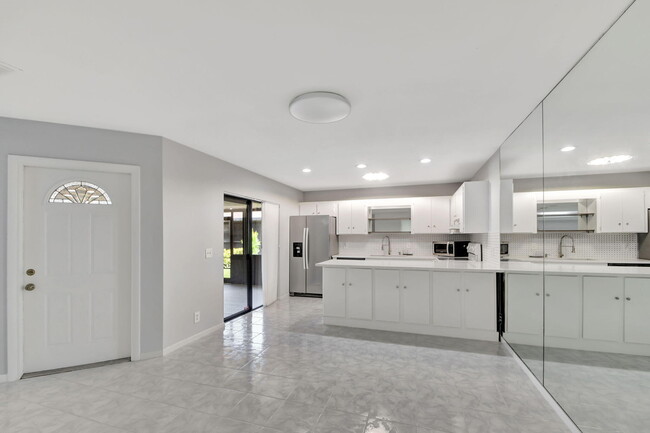 Building Photo - 4185 Turnberry Cir