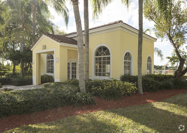 Oficina de arrendamiento - Riverwalk I Apartments