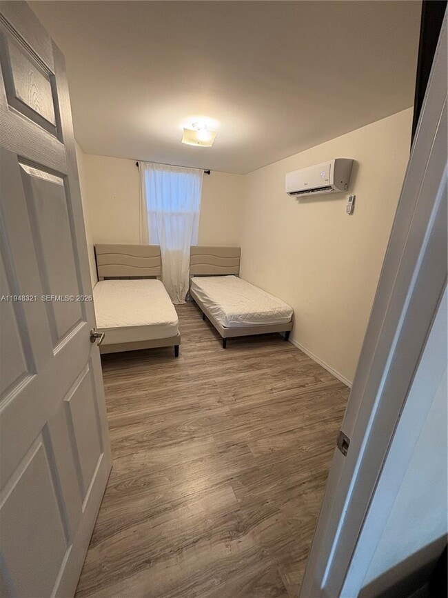 Foto del edificio - 370 NW 188th St