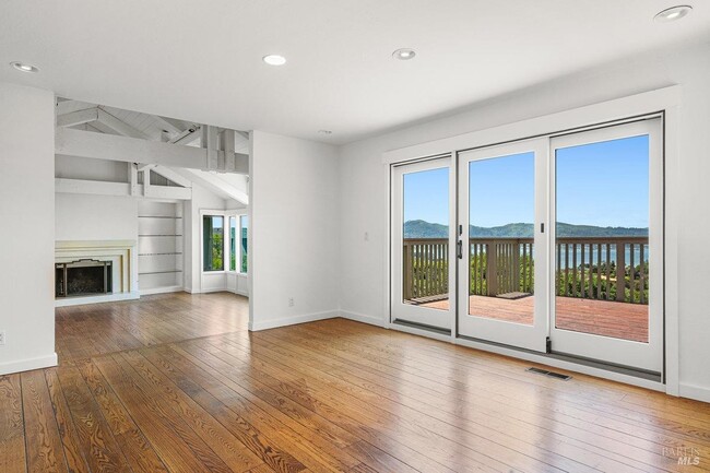 Building Photo - 19 Venado Dr