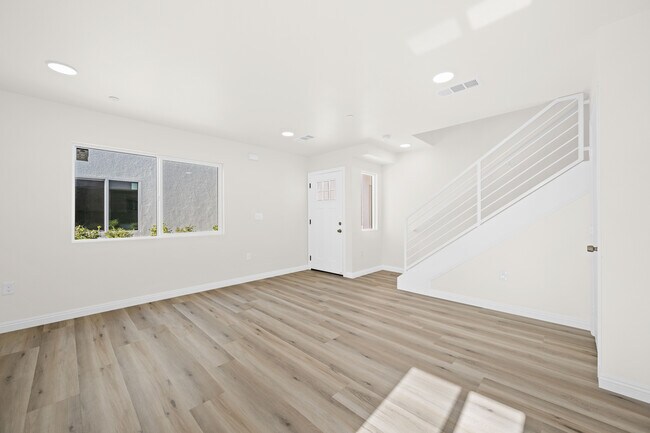 Building Photo - 6828 Miramonte Blvd