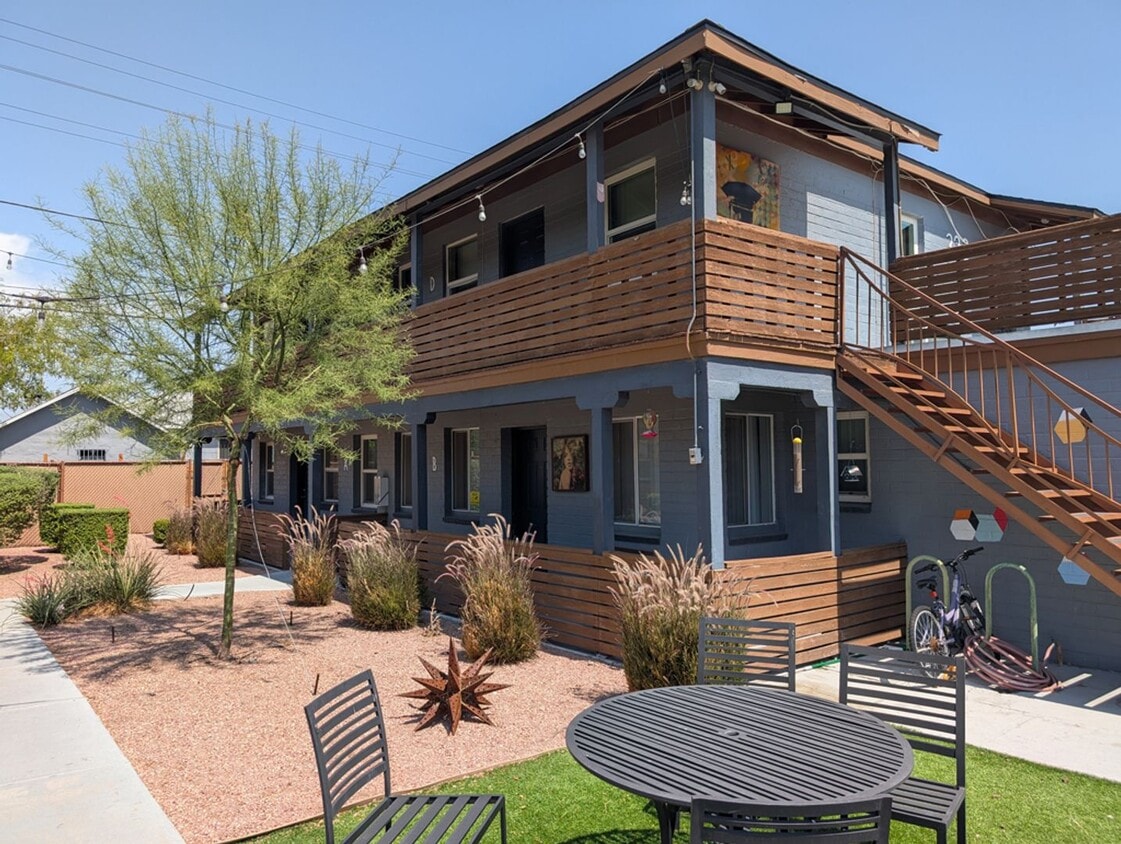 Foto principal - 2 BEDROOM APARTMENT IN DOWNTOWN LAS VEGAS