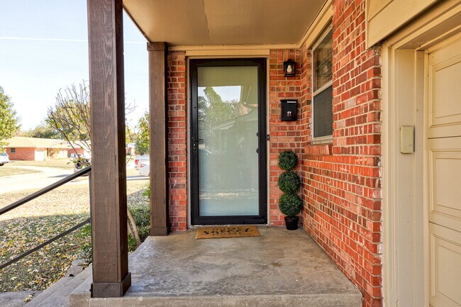 Foto del edificio - 1332 Kansas St