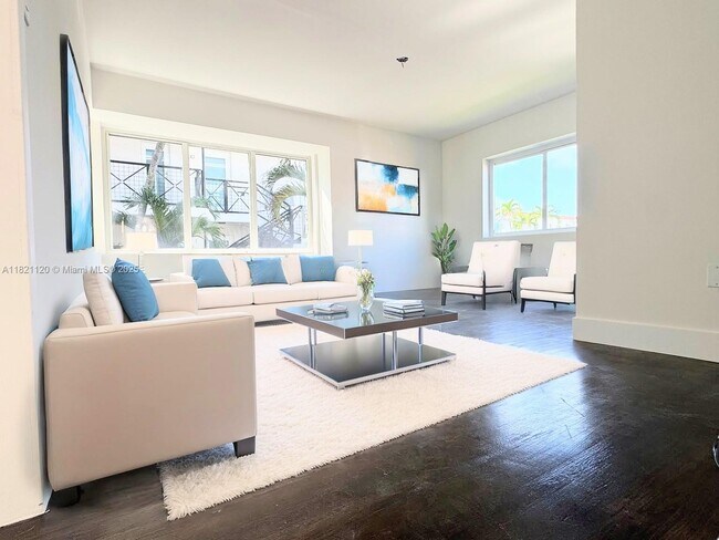 Foto del edificio - 7325 Byron Ave