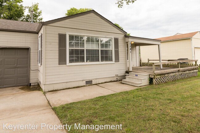 Building Photo - 2 br, 1 bath House - 2541 E Newton St N