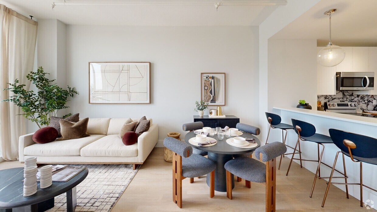 Photo - Hudson House West