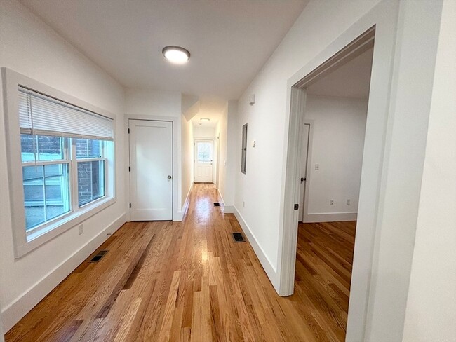 Foto del edificio - 134 Bow St