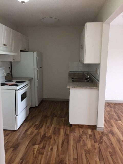 Photo du bâtiment - 1 Bed 1 Bath Unit in Edmonton, AB