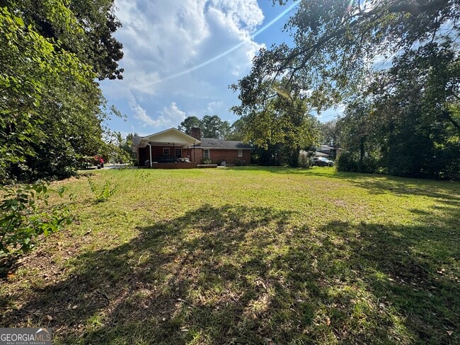 Building Photo - 107 Belair Dr