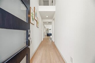 Building Photo - 21646 Laggan Clf Ln