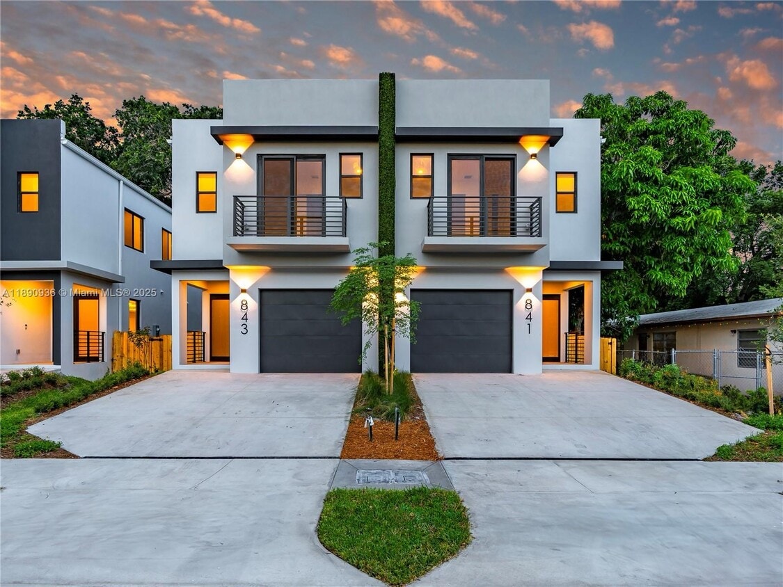 Foto principal - 841-843 SW 29th St