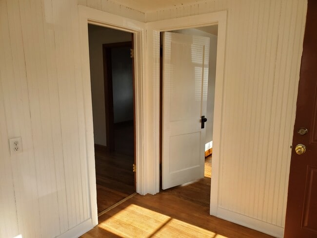 Foto del edificio - 900 E Myrtle St