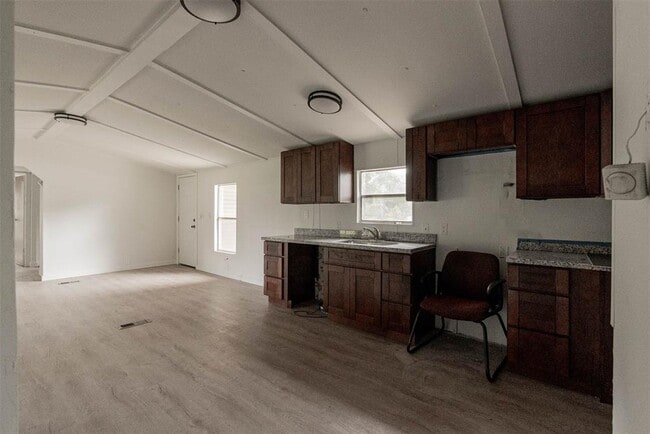 Building Photo - 2422 Avilion Ct