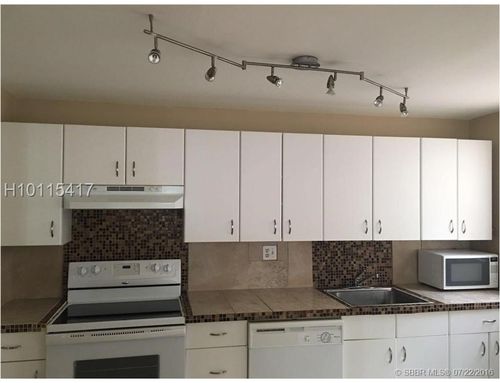 Foto del edificio - 2731 Taft St