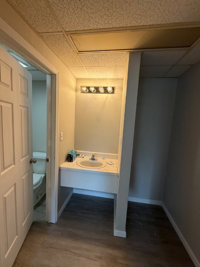 Foto del edificio - AFFORDABLE 2BR with ALL UTILITIES
