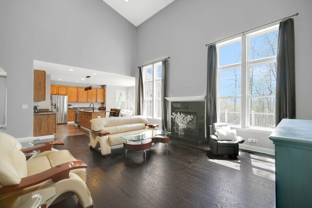 Foto principal - 1344 Essex Dr