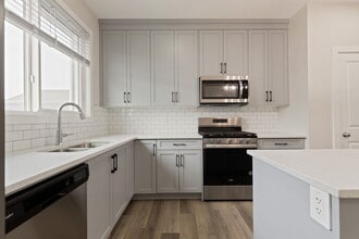 Building Photo - 23 Heirloom Blvd SE