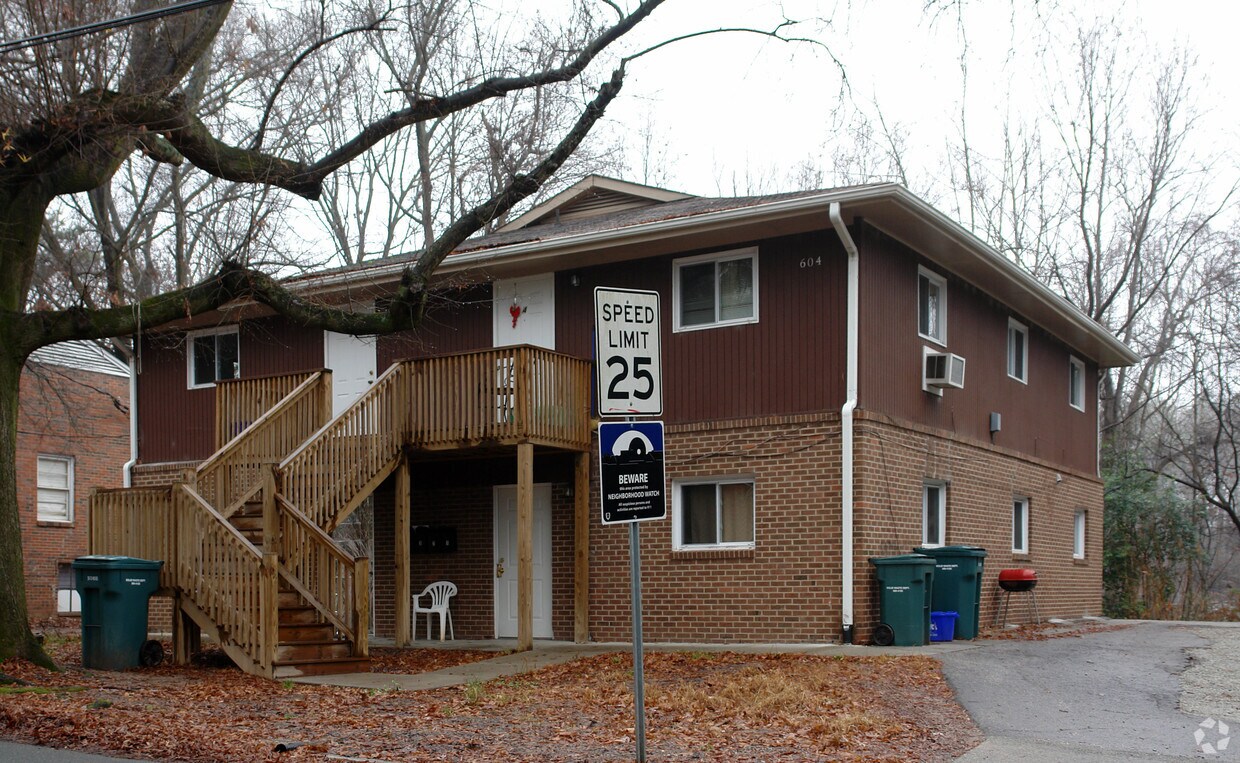 Foto principal - 604 W Markham Ave
