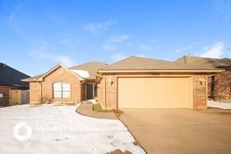 Building Photo - 17029 Woodvine Dr