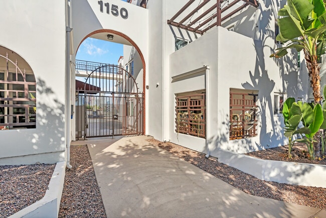 Building Photo - 1150 21st St