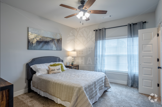 Foto del edificio - CC3 | Cedar Crest- New Townhome in the Far...