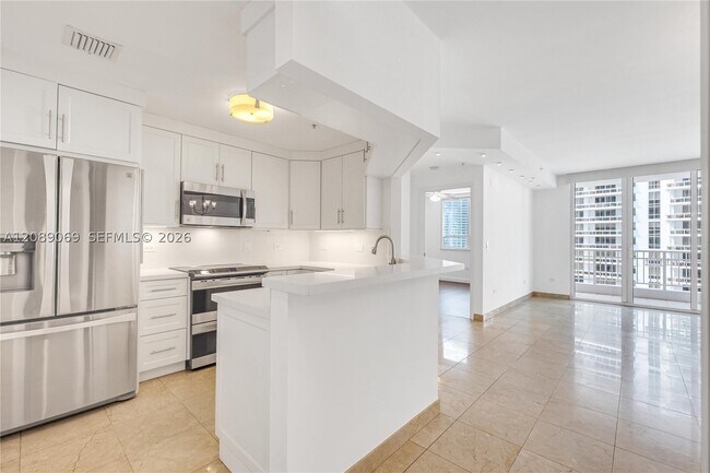 Foto del edificio - 801 Brickell Key Blvd