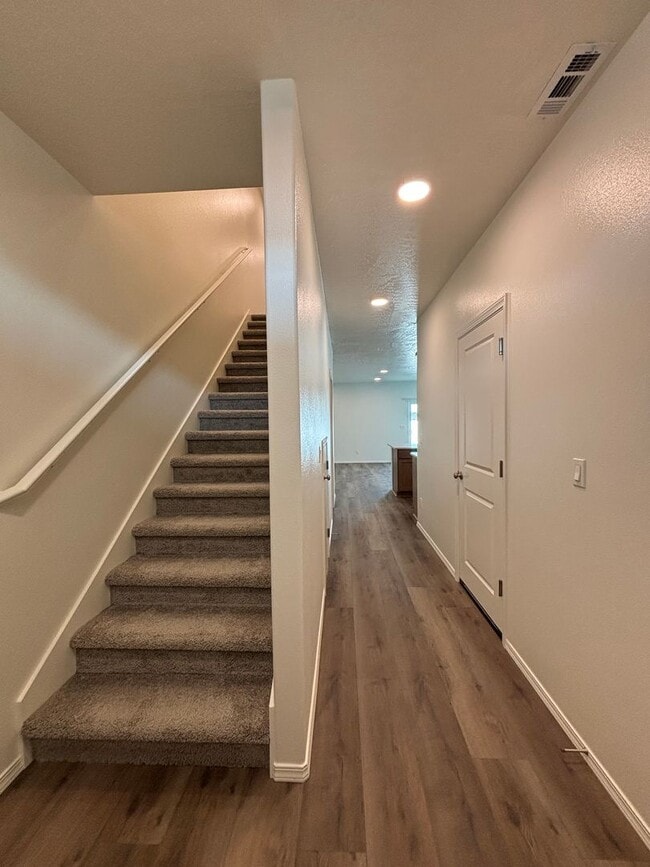 Building Photo - Brand New Corner Townhome!