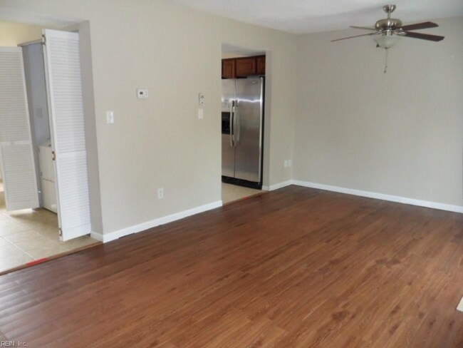 Foto del edificio - 1 Pleasant Valley Rd