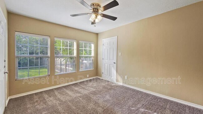 Foto del edificio - 813 S Coulter Dr