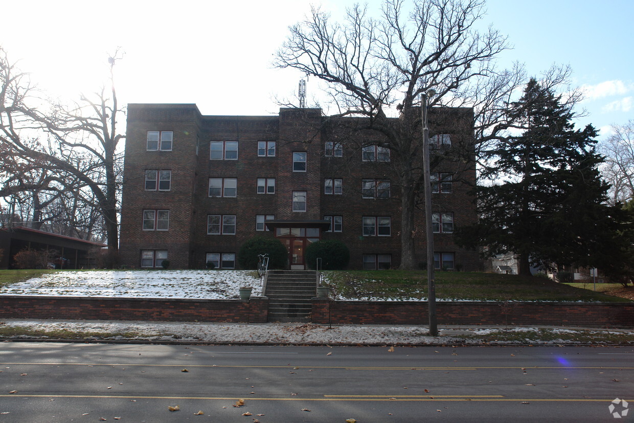 Foto del edificio - 3616 University Ave