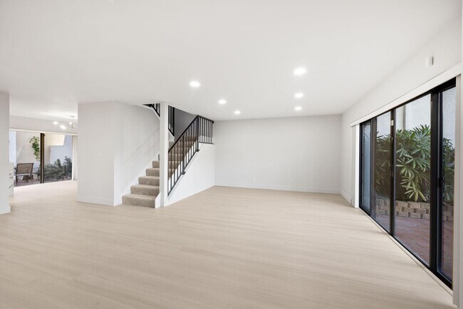 Foto del edificio - 3012 Willow Ln