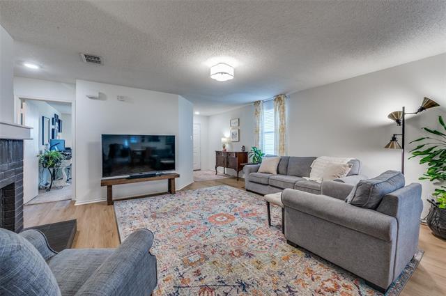 Building Photo - 5505 Pandale Valley Dr