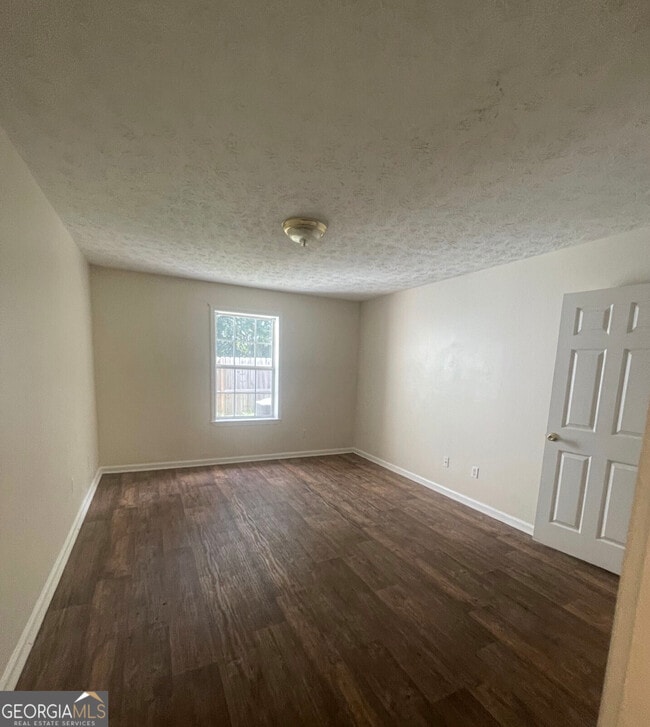 Building Photo - 105 Clara Jean Ct