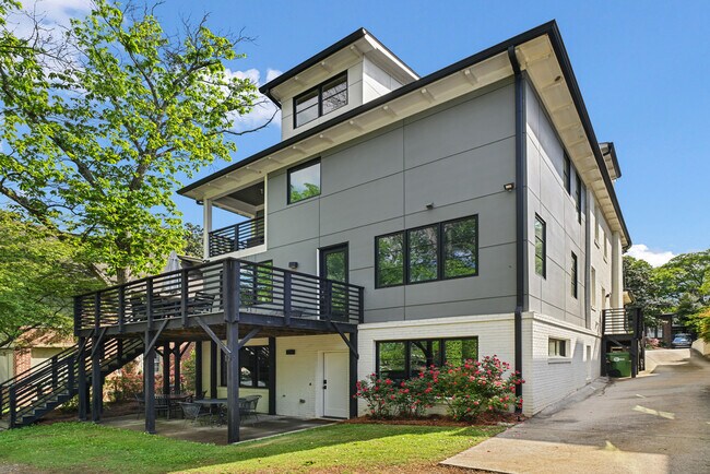 Building Photo - 634 Bonaventure Ave NE