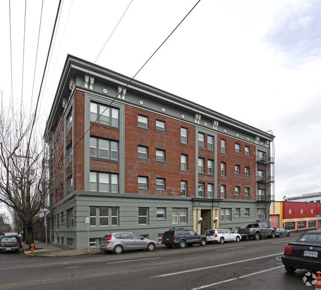 Foto principal - Carlton Court Condominiums