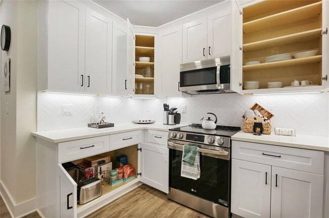Foto del edificio - 4620 Timrose Rd NW